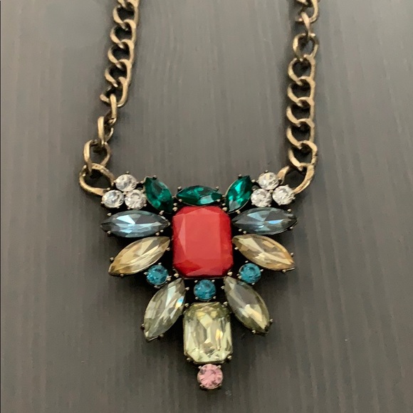 Statement chain necklace with multi-color pendant - Picture 2 of 3